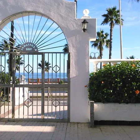 Costamar, Primera Linea De Playa, 3 Dormitorios, 2 Banos, Vistas Al Mar, Internet Wifi Y Garaje, Ideal Parejas Y Familias *
