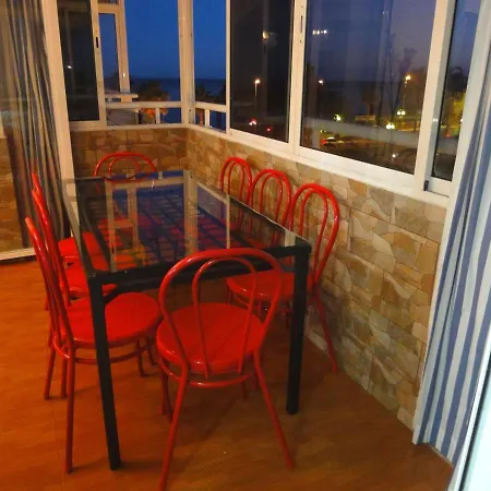 Costamar, Primera Linea De Playa, 3 Dormitorios, 2 Banos, Vistas Al Mar, Internet Wifi Y Garaje, Ideal Parejas Y Familias * Benalmádena