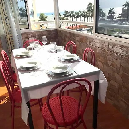 Costamar, Primera Linea De Playa, 3 Dormitorios, 2 Banos, Vistas Al Mar, Internet Wifi Y Garaje, Ideal Parejas Y Familias