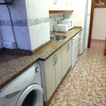 Costamar, Primera Linea De Playa, 3 Dormitorios, 2 Banos, Vistas Al Mar, Internet Wifi Y Garaje, Ideal Parejas Y Familias * Benalmádena
